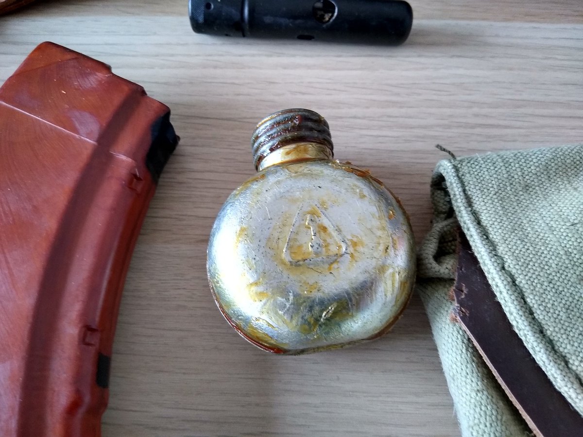AKMy FABRYCZNIE NOWE NIEUŻYWANE BEZ REMONTU MAG. Bakelitowe