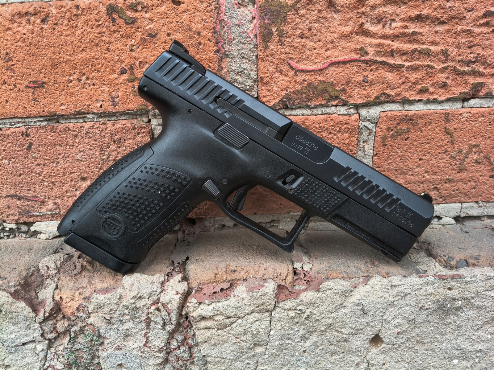 CZ P-10C 9x19 komis łod Prezesa