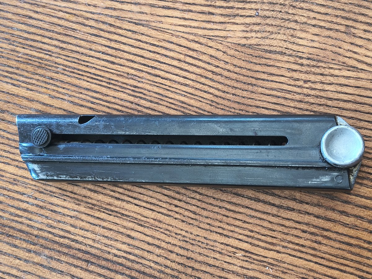 Luger P08 kal. 9x19 Mauser 42 1939r zgodny magazynek- KOMIS