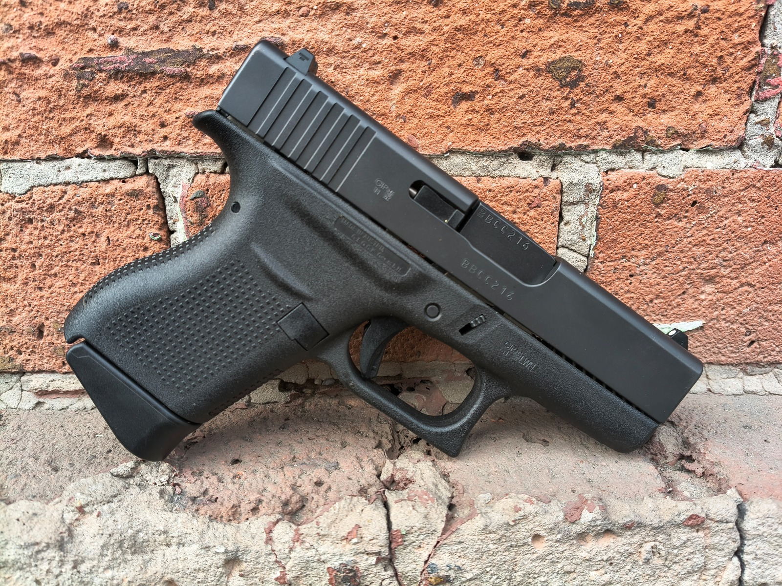Glock 43 9x19 z kaburą - KOMIS