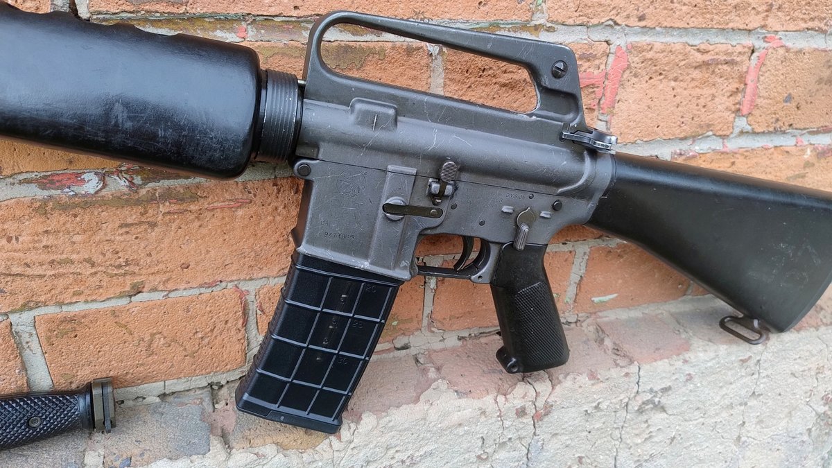 M16A1 kal. 5,56x45mm z bagnetem - semi