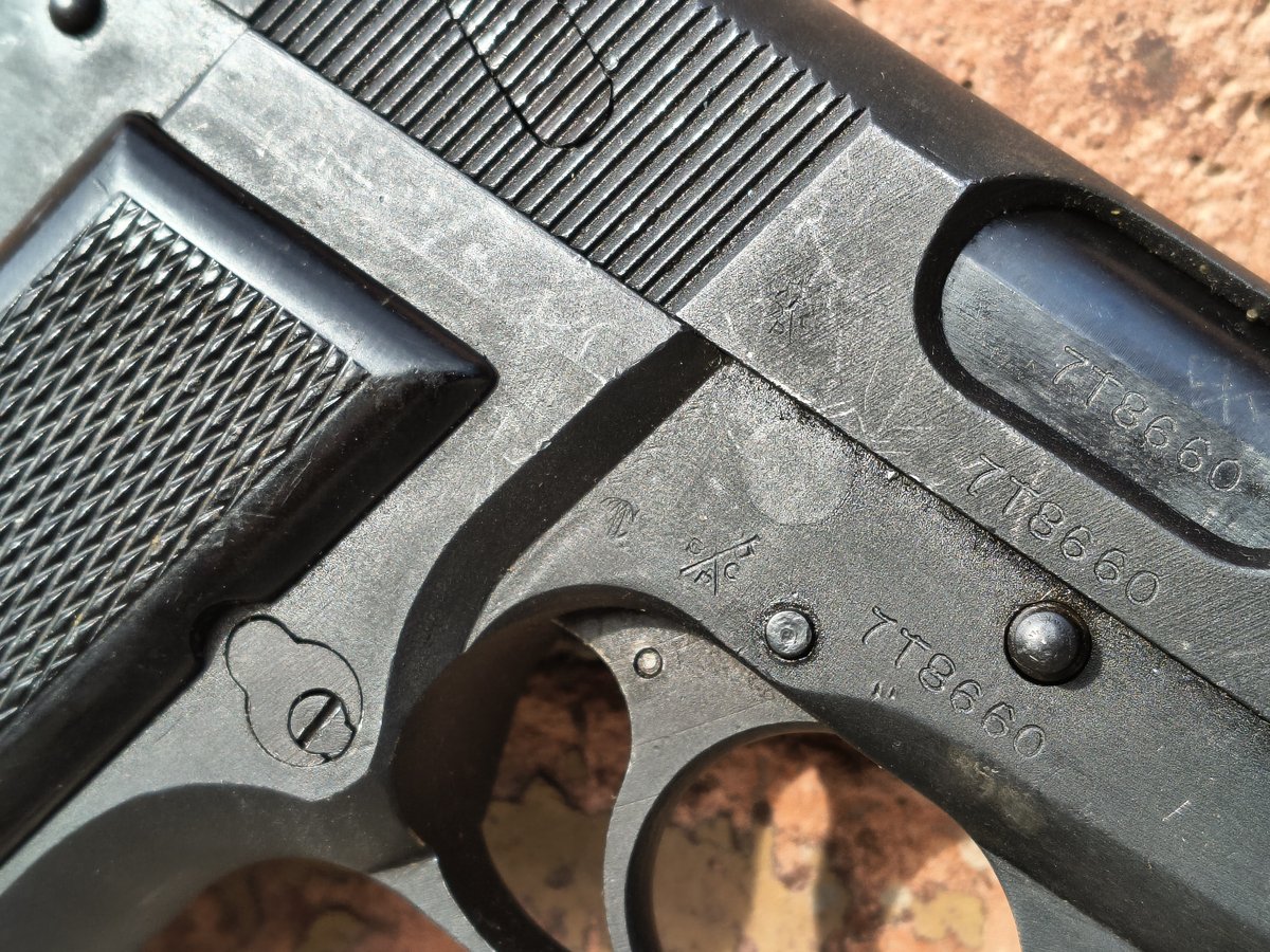 Browning HP No2 MkI* kal. 9x19 Inglis Canada 1945r