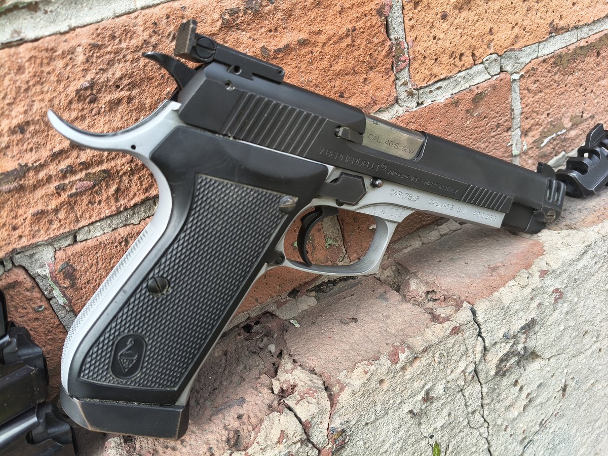 Bernardelli Practical VB 40S&W z kompletem